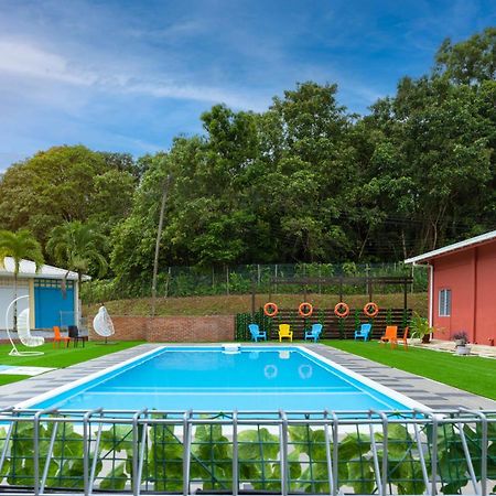 Putra Sentosa Retreat Camp, Sematan Hotell Eksteriør bilde