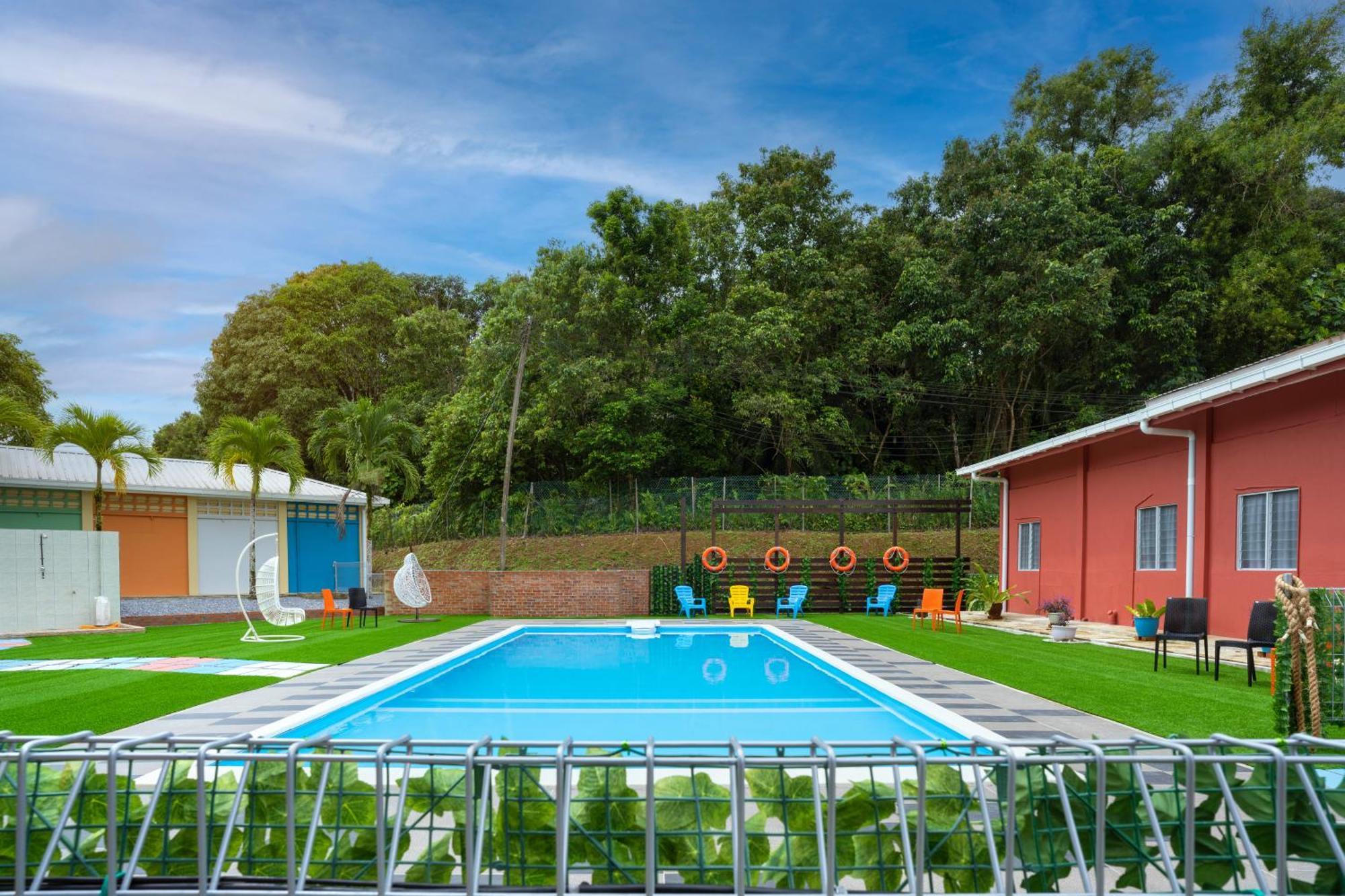 Putra Sentosa Retreat Camp, Sematan Hotell Eksteriør bilde