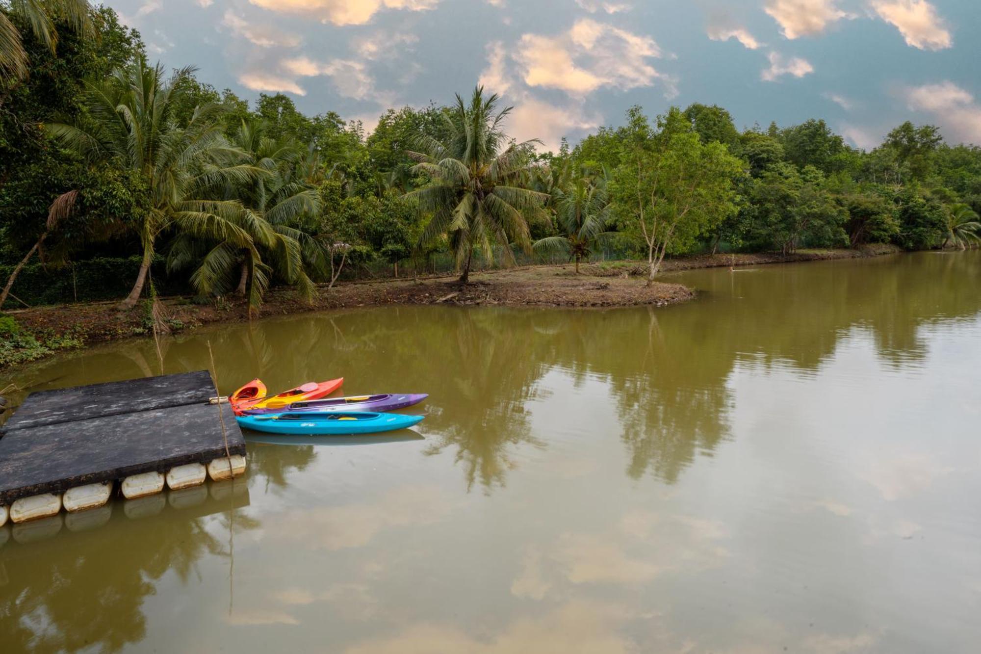 Putra Sentosa Retreat Camp, Sematan Hotell Eksteriør bilde